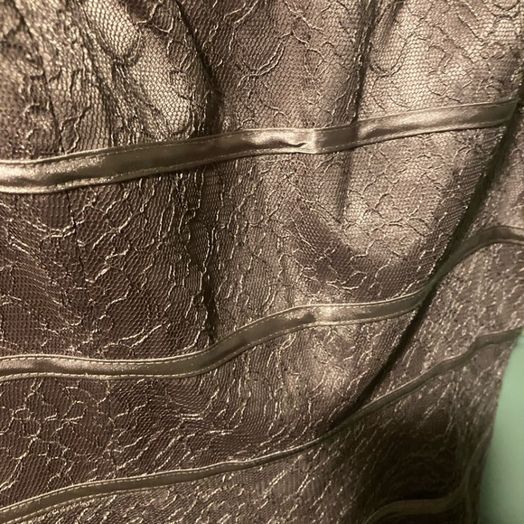 JS Collections Textured Dress - Picture 5 of 8